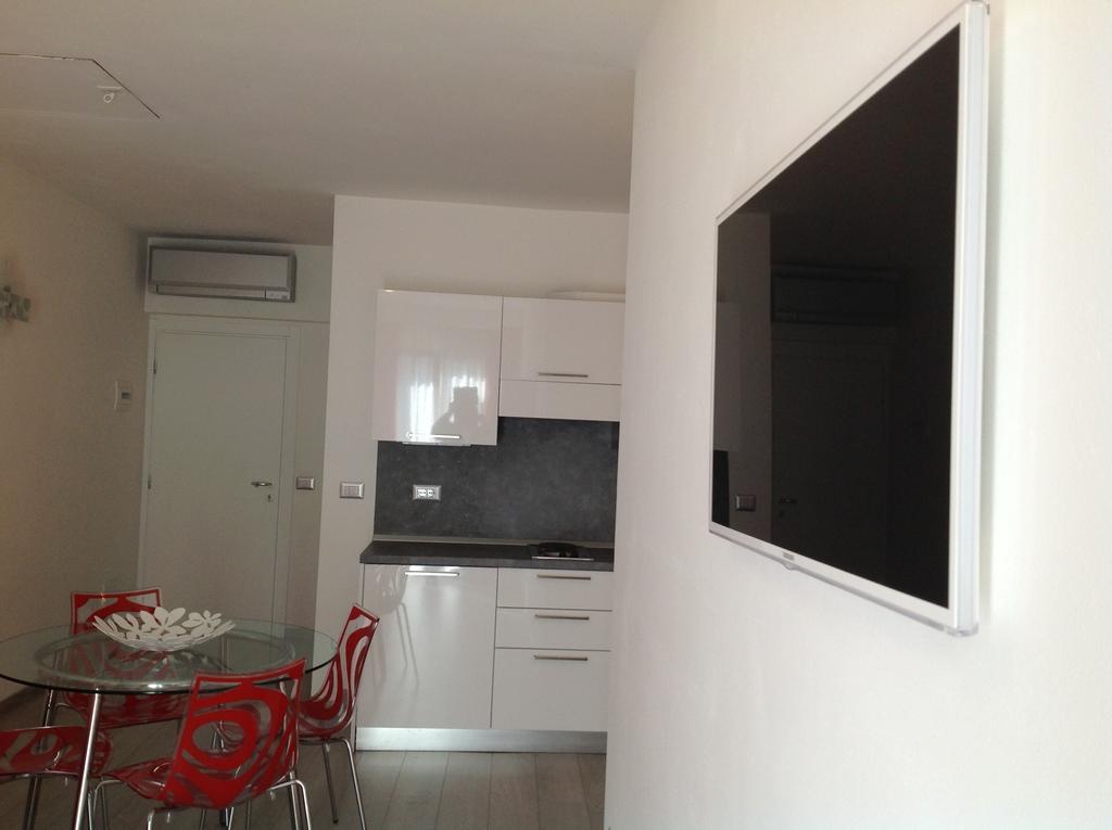 Appartamenti Villa Padania Malcesine Habitación foto